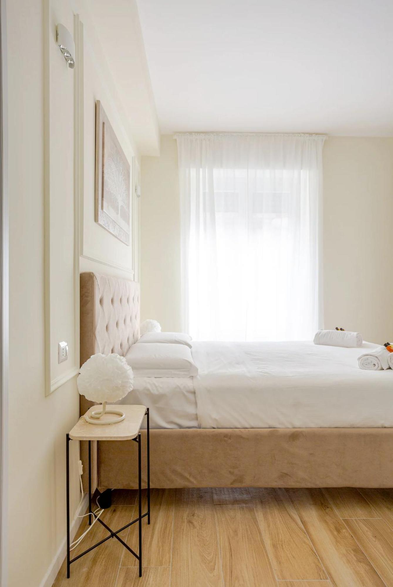 Champagne Suite Milano ภายนอก รูปภาพ